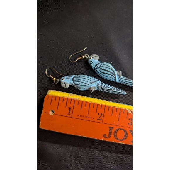 Hand-Carved Parrot Earrings & Brooch Set - Vibrant & Quirky jungle tropical - Picture 7 of 9